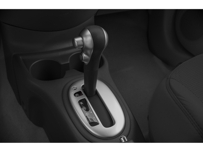 2015 Nissan Versa SV Sedan 4D