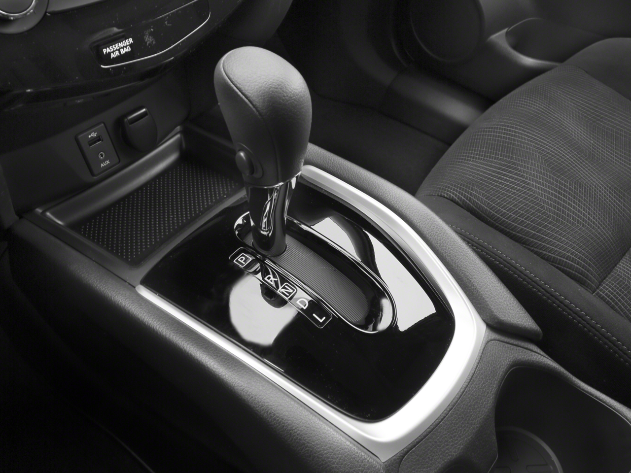 2016 Nissan Rogue SV Sport Utility 4D