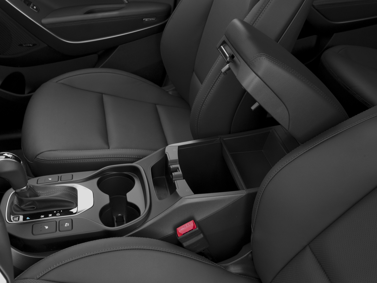 2017 Hyundai Santa Fe SE Sport Utility 4D