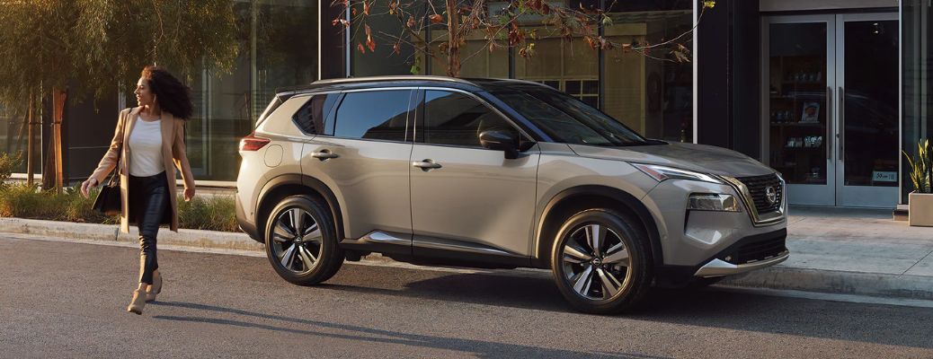 Side View of the 2023 Nissan Rogue