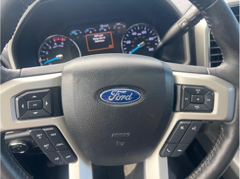 2019 Ford F250 Super Duty Crew Cab Lariat Pickup 4D 6 3/4 ft