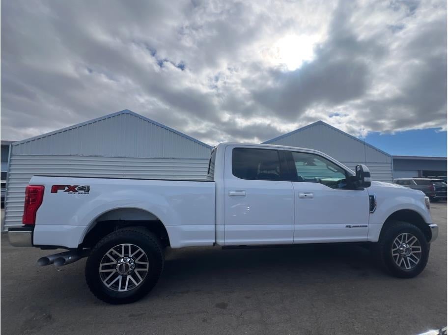 2019 Ford F250 Super Duty Crew Cab Lariat Pickup 4D 6 3/4 ft