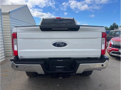 2019 Ford F250 Super Duty Crew Cab Lariat Pickup 4D 6 3/4 ft