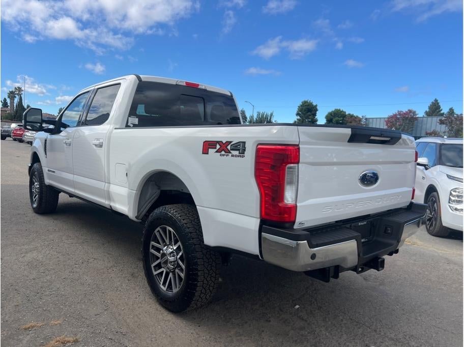 2019 Ford F250 Super Duty Crew Cab Lariat Pickup 4D 6 3/4 ft
