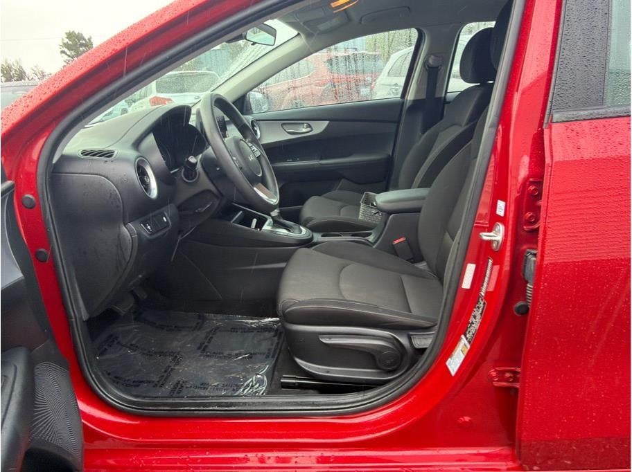 2023 Kia Forte LXS Sedan 4D