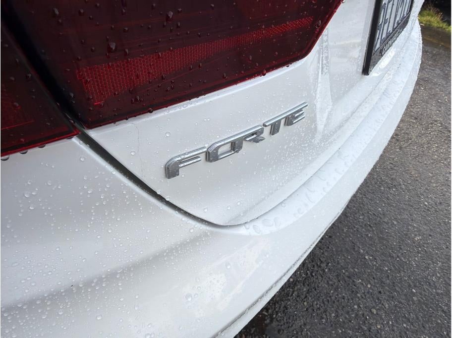 2023 Kia Forte LXS Sedan 4D