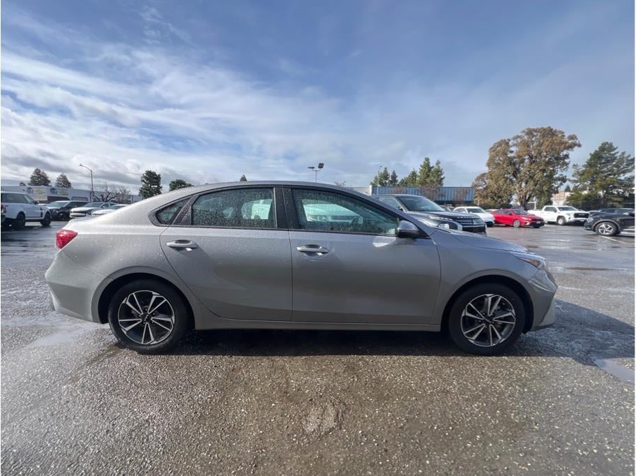 2023 Kia Forte LXS Sedan 4D