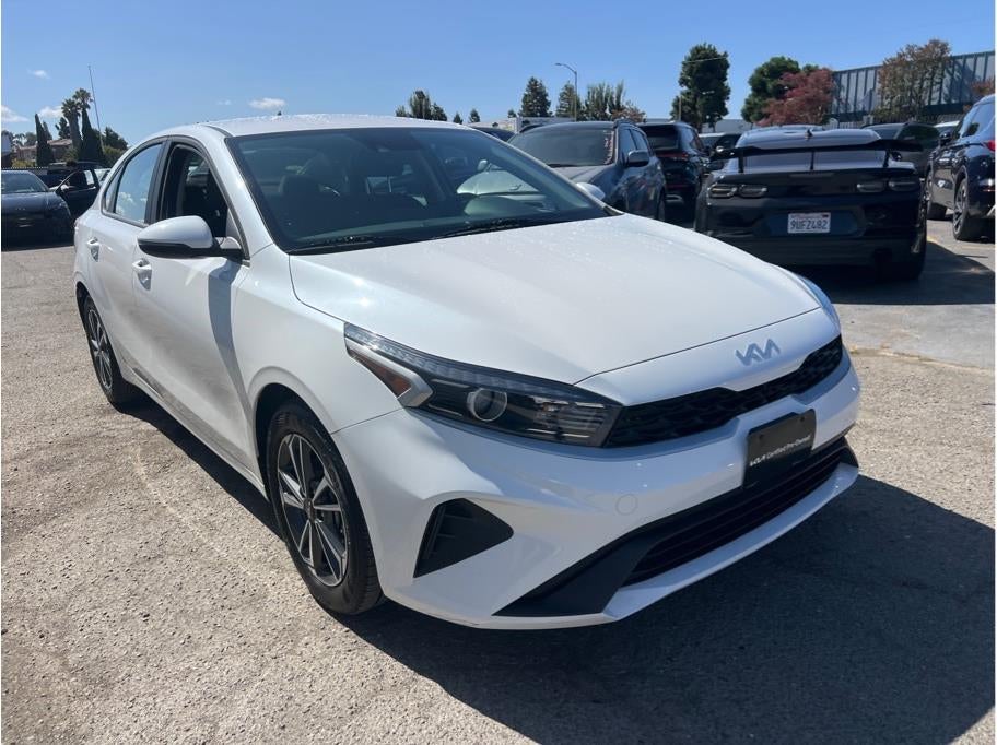 2023 Kia Forte LXS Sedan 4D