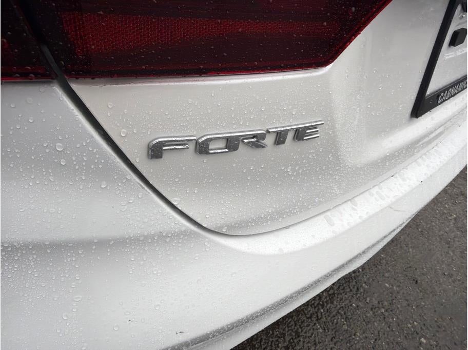 2023 Kia Forte LXS Sedan 4D