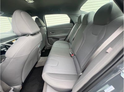 2026 Hyundai Elantra SE Sedan 4D