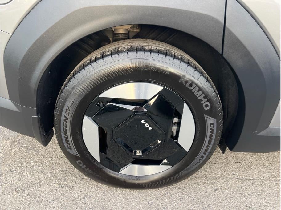 2024 Kia EV9 Light Long Range Sport Utility 4D