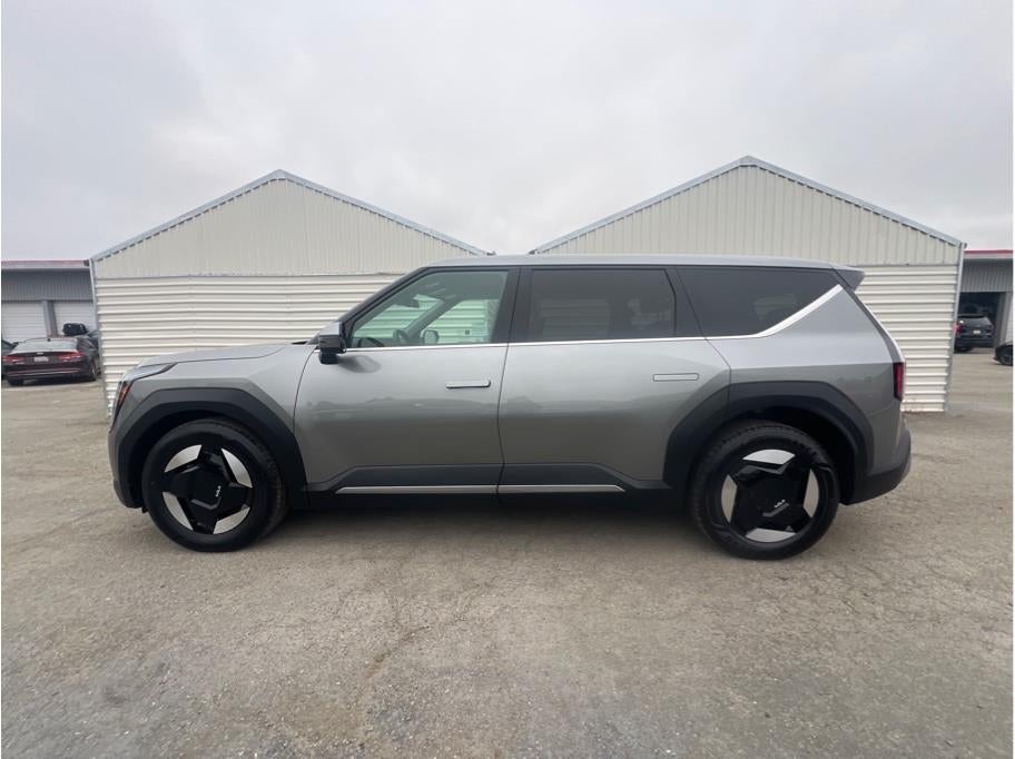2024 Kia EV9 Light Long Range Sport Utility 4D