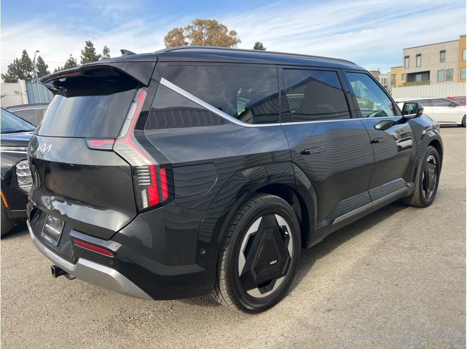 2024 Kia EV9 Land Sport Utility 4D