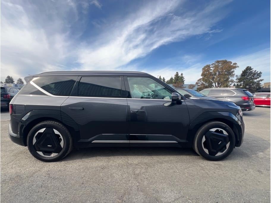 2024 Kia EV9 Land Sport Utility 4D