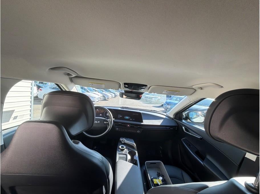 2024 Kia EV6 Light Long Range Sport Utility 4D