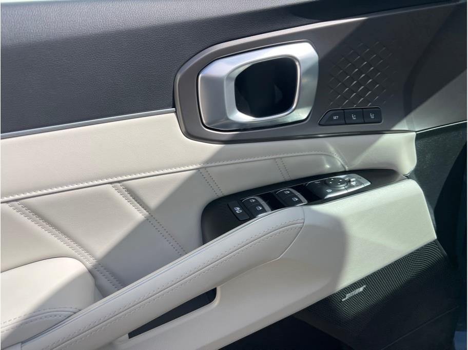 2025 Kia Sorento Plug-in Hybrid SX-Prestige Sport Utility 4D