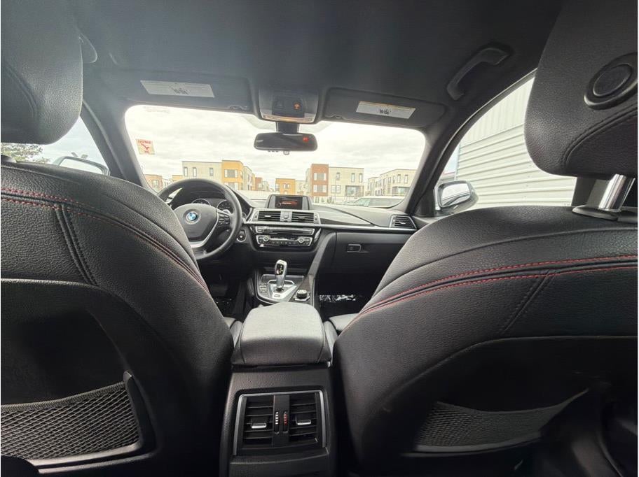 2017 BMW 3 Series 330e iPerformance Sedan 4D