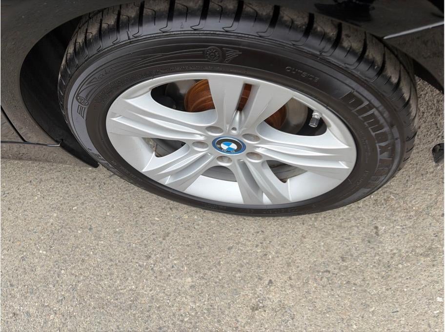 2017 BMW 3 Series 330e iPerformance Sedan 4D