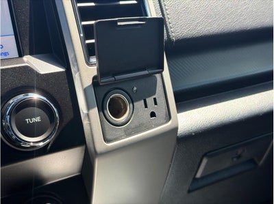 2020 Ford F150 SuperCrew Cab Lariat Pickup 4D 5 1/2 ft