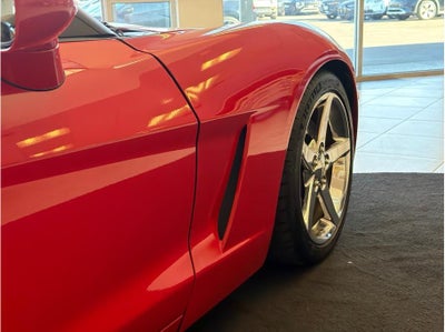 2005 Chevrolet Corvette Convertible 2D