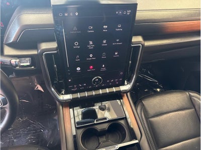 2025 GMC Yukon Denali Sport Utility 4D