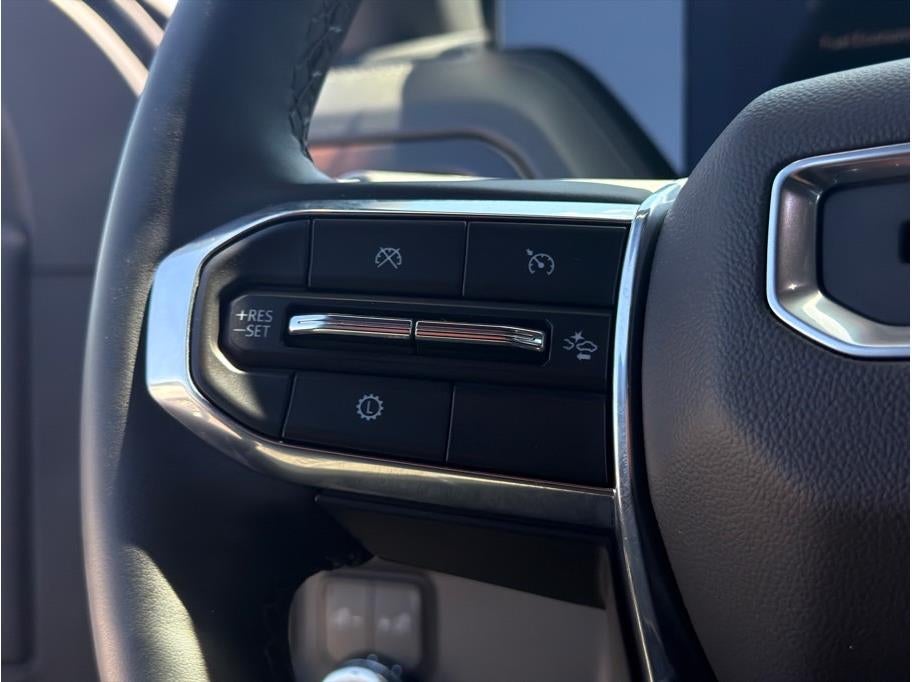 2025 GMC Yukon XL Denali Sport Utility 4D