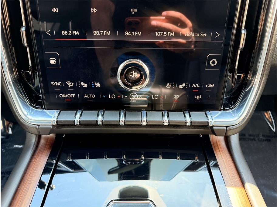 2025 GMC Yukon XL Denali Sport Utility 4D