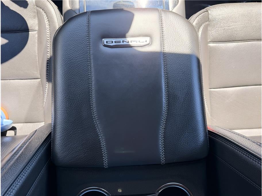 2025 GMC Yukon XL Denali Sport Utility 4D