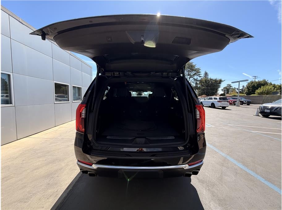 2025 GMC Yukon XL Denali Sport Utility 4D