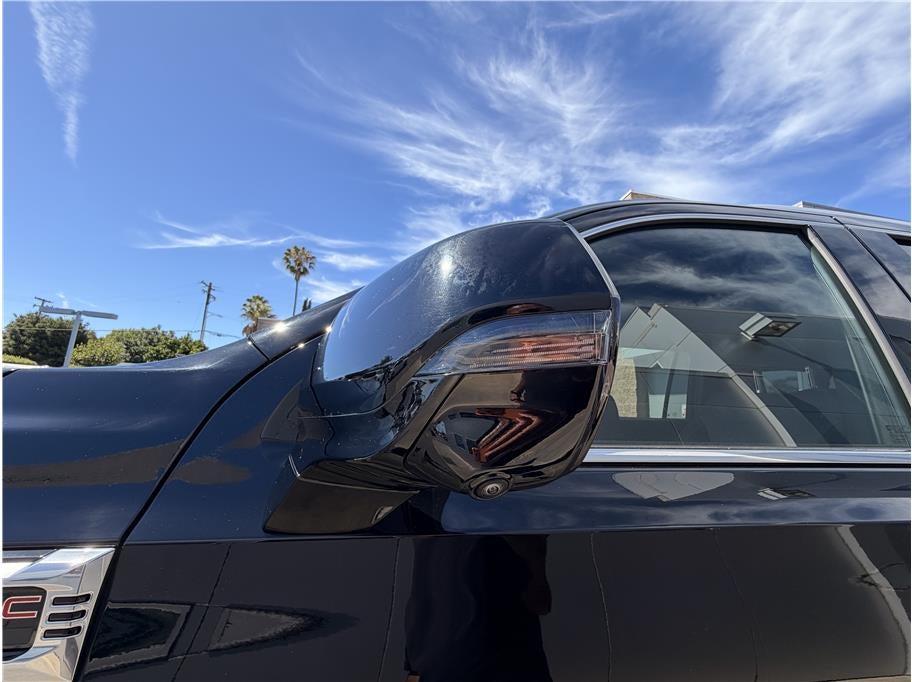2025 GMC Yukon XL Denali Sport Utility 4D