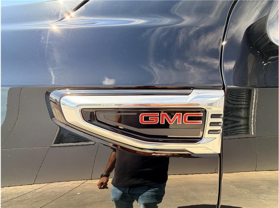 2025 GMC Yukon XL Denali Sport Utility 4D