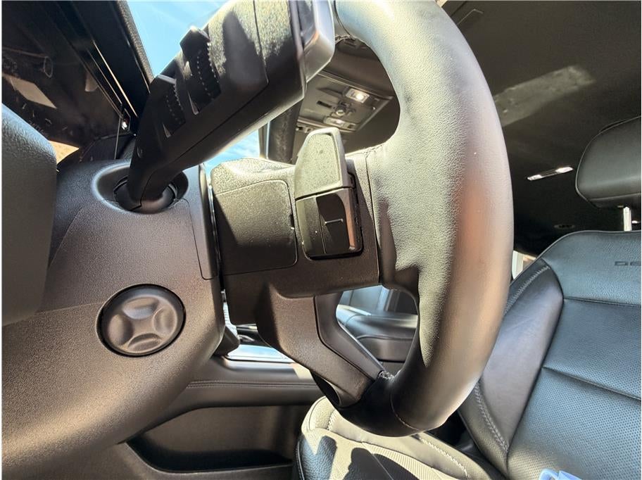 2025 GMC Yukon XL Denali Sport Utility 4D