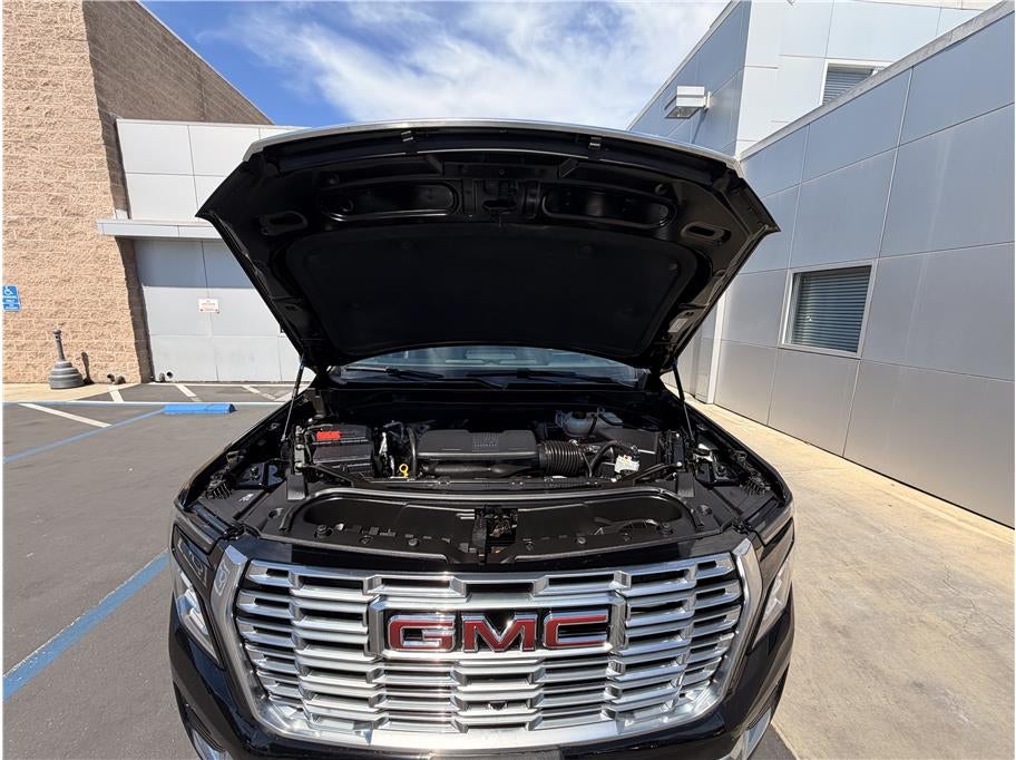 2025 GMC Yukon XL Denali Sport Utility 4D