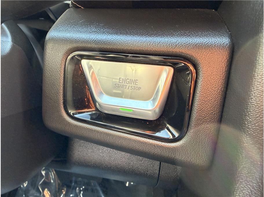2025 GMC Yukon XL Denali Sport Utility 4D