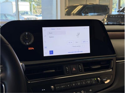 2025 Lexus ES ES 300h Sedan 4D