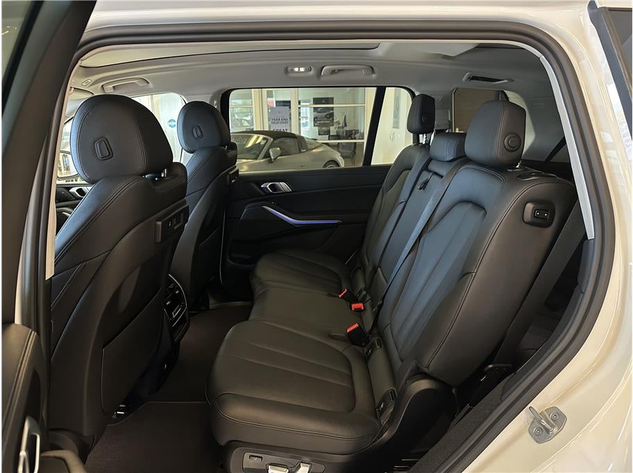 2022 BMW X7 xDrive40i Sport Utility 4D