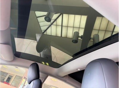 2022 Tesla Model 3 Long Range Sedan 4D