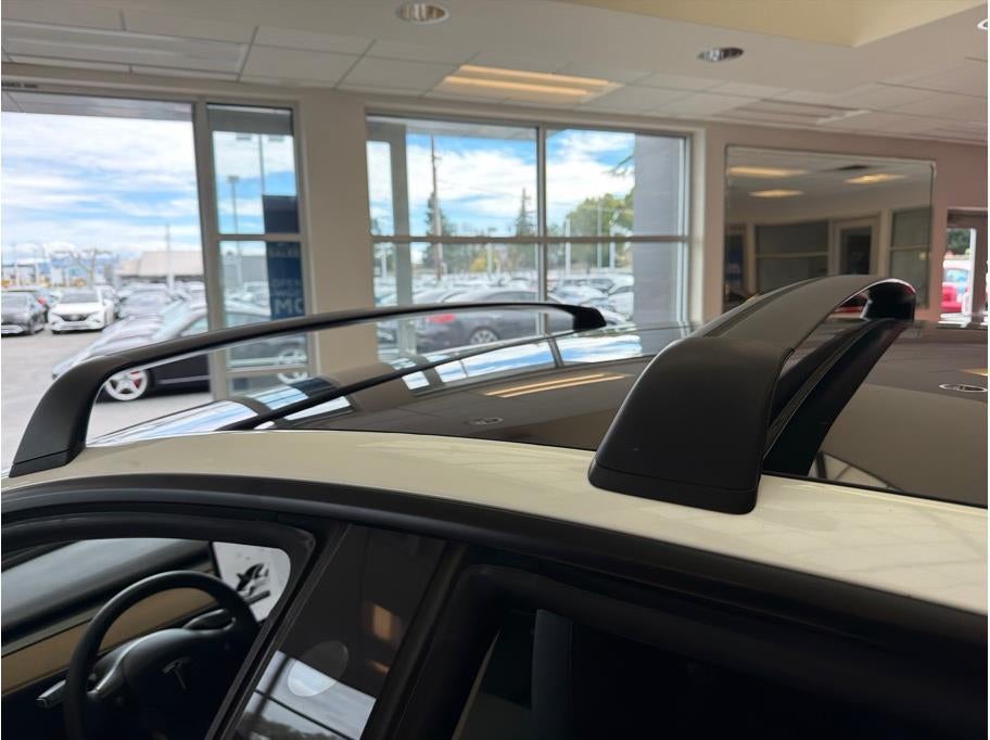 2022 Tesla Model 3 Long Range Sedan 4D