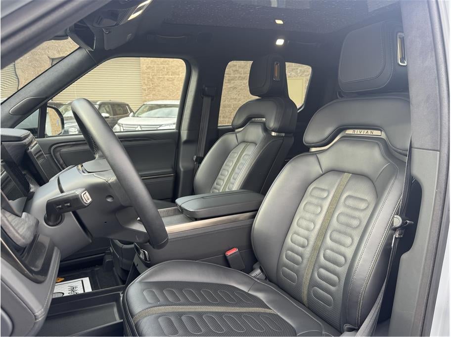 2022 Rivian R1T Adventure Pickup 4D 4 1/2 ft