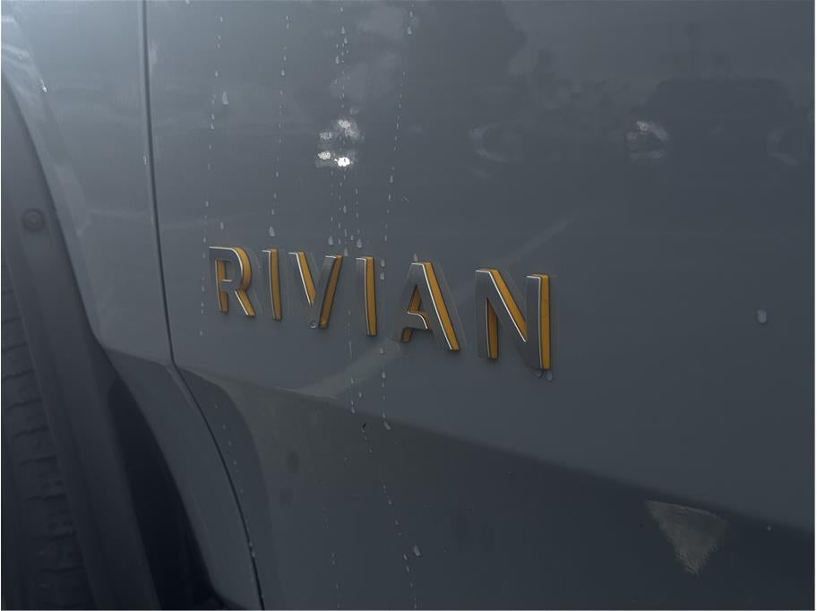 2022 Rivian R1T Adventure Pickup 4D 4 1/2 ft