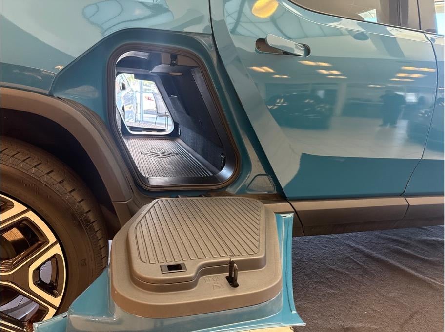 2022 Rivian R1T Launch Edition Pickup 4D 4 1/2 ft