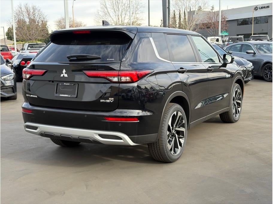 2025 Mitsubishi Outlander PHEV SE Tech Package