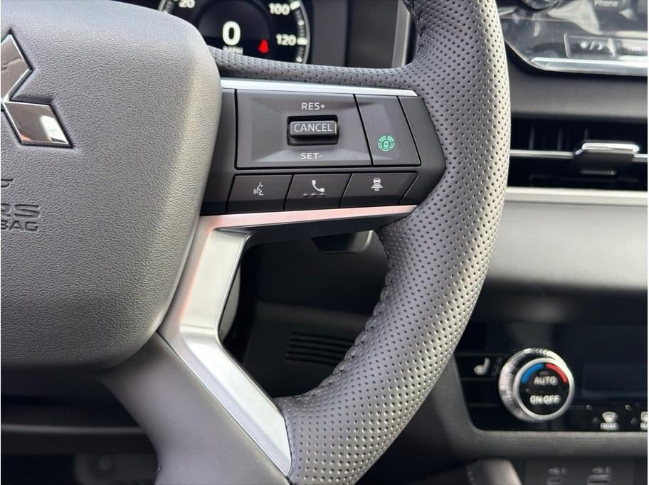 2025 Mitsubishi Outlander PHEV SE Tech Package