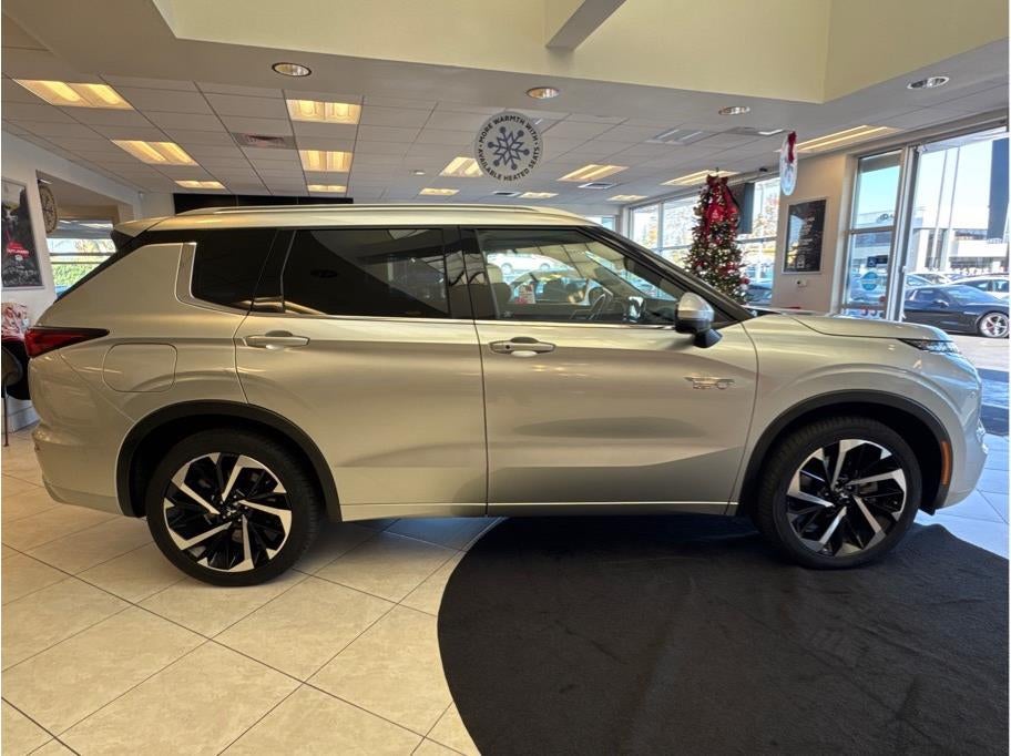 2023 Mitsubishi Outlander PHEV SEL Sport Utility 4D