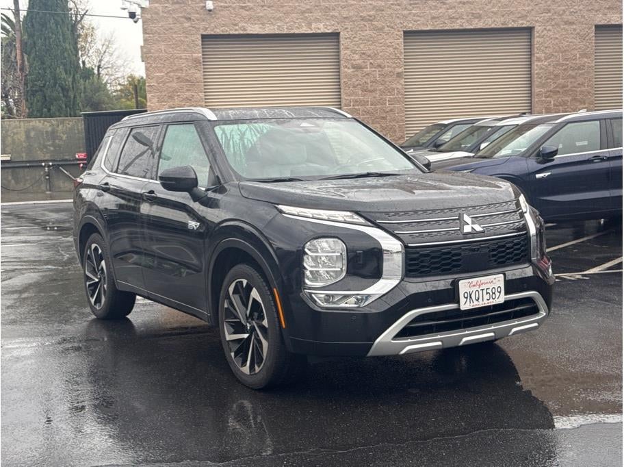 2023 Mitsubishi Outlander PHEV SEL Sport Utility 4D