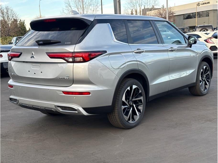 2025 Mitsubishi Outlander PHEV SE