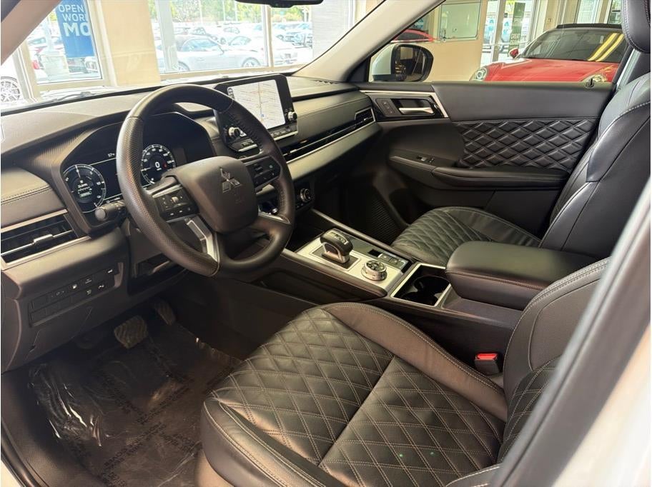 2023 Mitsubishi Outlander PHEV SEL Sport Utility 4D