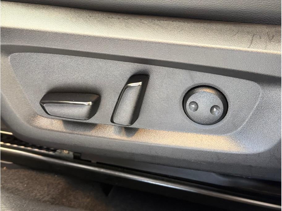 2023 Mitsubishi Outlander PHEV SEL Sport Utility 4D