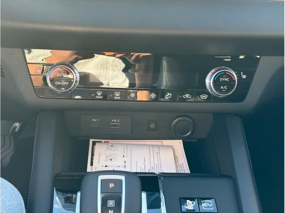 2025 Mitsubishi Outlander PHEV SE