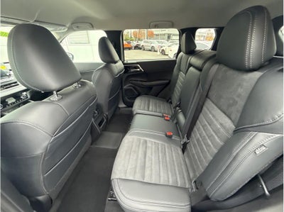 2025 Mitsubishi Outlander PHEV SE